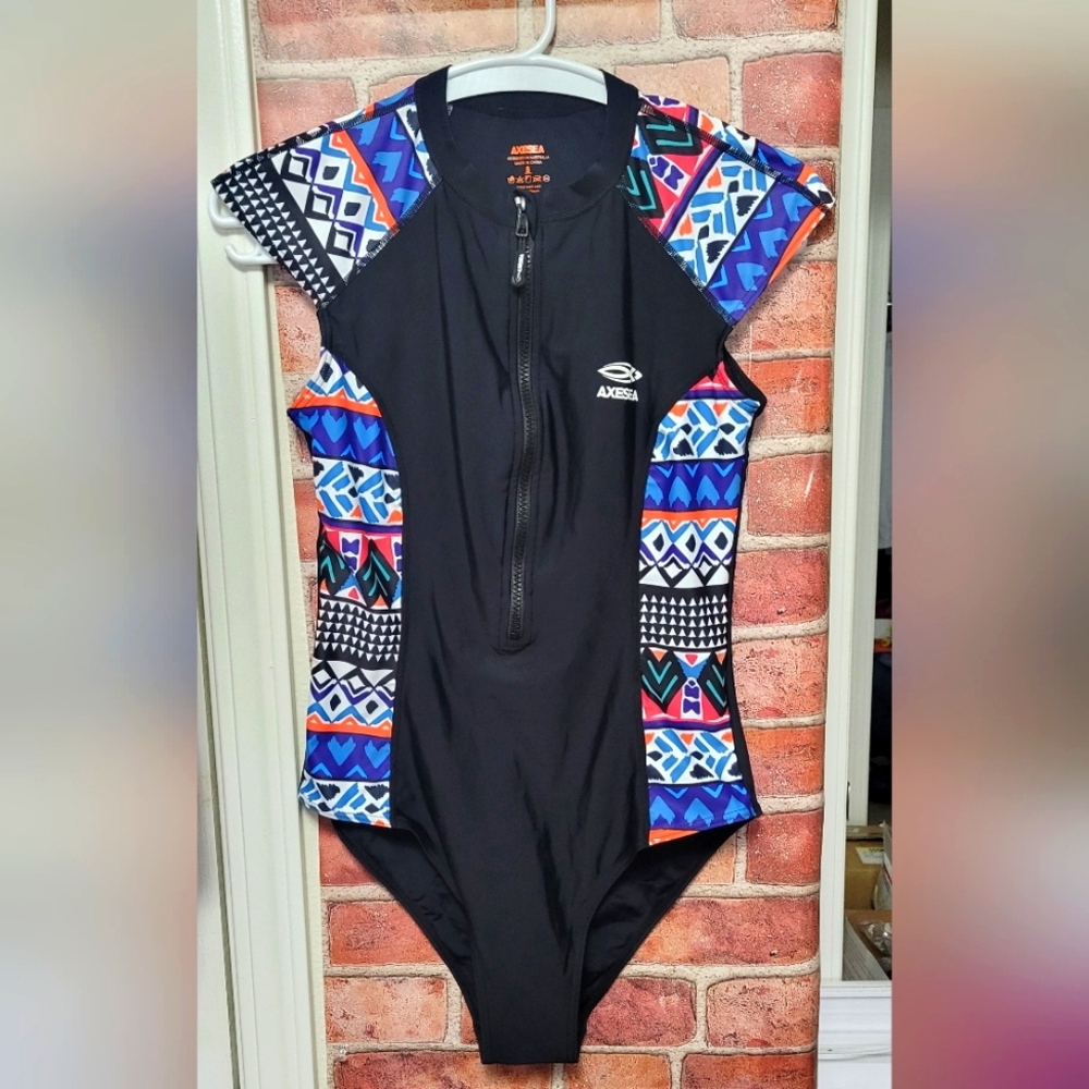 Axesea 1 pcs zip front surf swim suit. Kneeboard, boating, watersports.